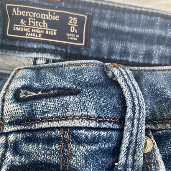 Abercrombie & Fitch Denim - Abercrombie Simone High Rise Ankle Jeans
